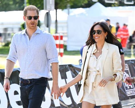 Prince Harry and Meghan Markle jet off to Costa Rica with children for winter holiday | Royal ...