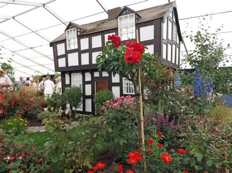 Shrewsbury Flower Show — Shrewsbury Town Council