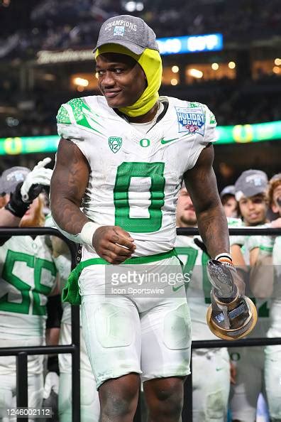 Oregon Ducks running back Bucky Irving receiving his offensive MVP ...