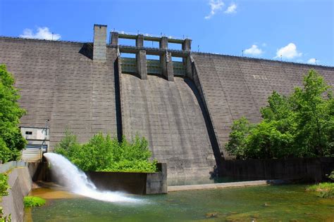 Hollow gravity dams from around the world | Structurae