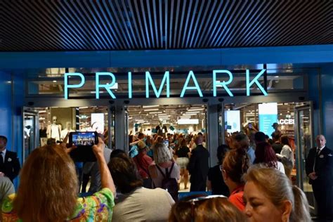 PRIMARK OPENS IN LANZAROTE - Lanzarote Business and Residents Association