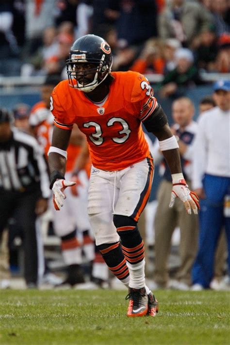 Charles Tillman in alt Orange Jersey Charles Tillman, Chicago Bears, Football Helmets, Sports ...