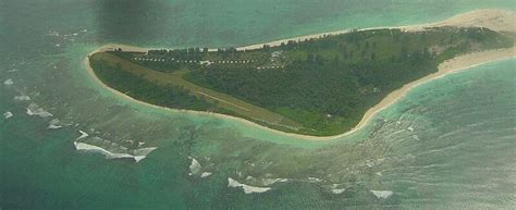 Shark Tooth Island Traps Tourists as Narrow Sand Path Disappears on ...