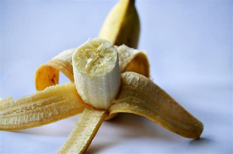 Banana Nutrition and Your Health: Carbs, Calories and More - Trim Down Club