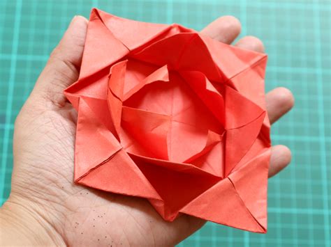 How to Fold a Simple Origami Flower: 12 Steps (with Pictures)