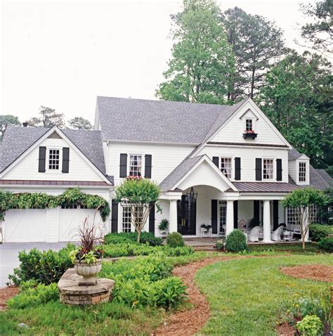 These Before-and-After Colonial Home Exteriors Boast Stately Style | Colonial house, Colonial ...