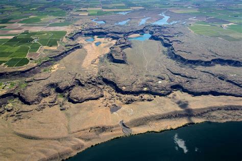 How Did the Channeled Scablands Form? in 2022 | Landscape, Washington state, Geology