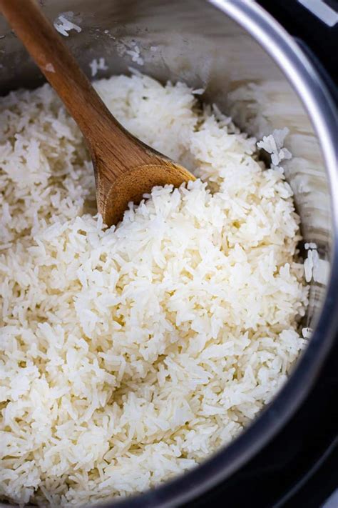 How to Cook White Rice in Instant Pot - Veronika's Kitchen