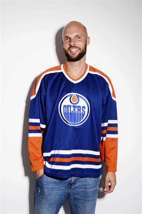 Edmonton Oilers Jersey NHL mens. HOT MILK 90s streetwear online store