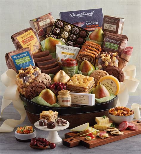 Deluxe Hearthside Gift Basket | Harry & David