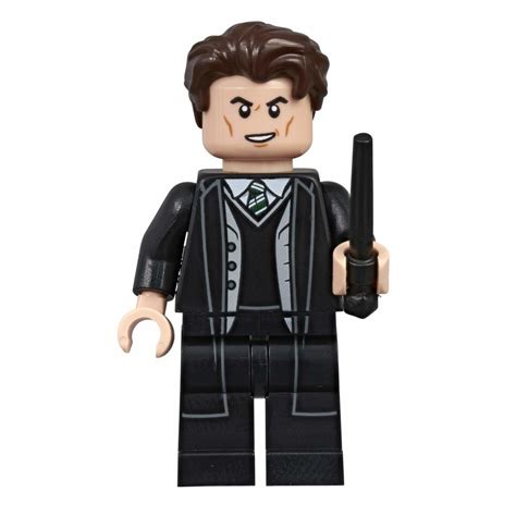 Brickfinder - Exclusive LEGO Tom Riddle First Look!