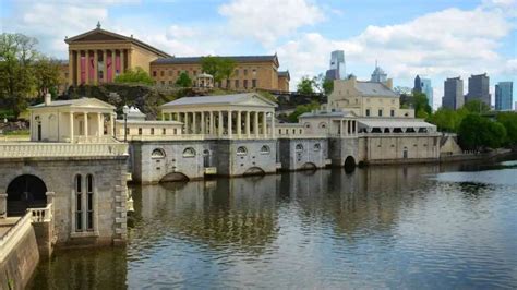 25 Philadelphia Historical Sites You Need to Visit Now - Robe trotting