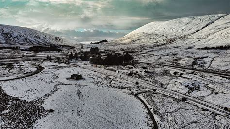 Network Rail Scotland engineers take to Twitter to share picturesque Highland snowscape photo ...