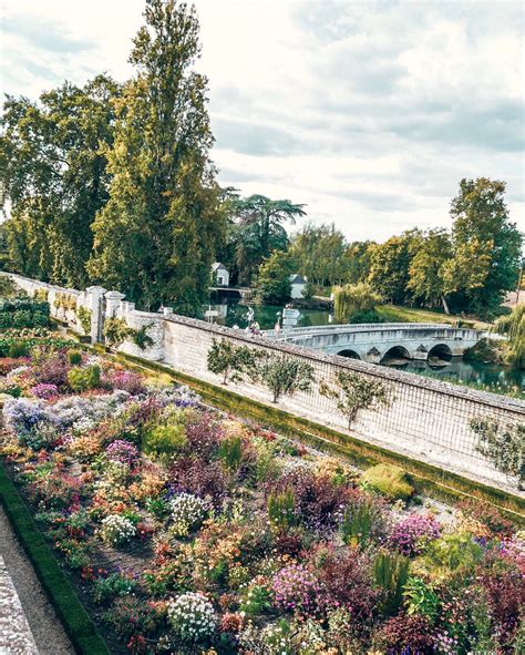 The Flower Garden - Chateau d'Azay-le-Rideau - Loire Valley - France | Loire valley castles ...