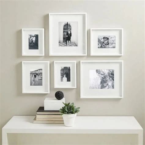 55 Tips to Hang a Symmetrical Gallery Wall in Your Hallway | The DIY Playbook | Gallery wall ...