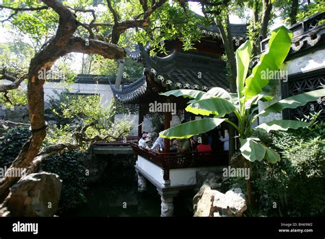 Yuyuan garden hi-res stock photography and images - Alamy