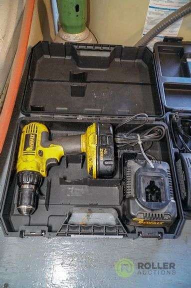 DeWalt DC759 Cordless Drill With Battery and Charger - Roller Auctions