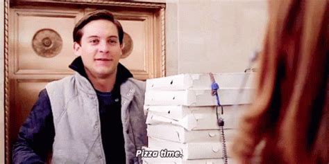 Pizza Peter Parker GIF - Pizza PeterParker PizzaTime - Discover & Share GIFs | Peter parker ...