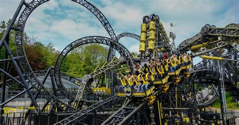 Alton Towers Smiler ride stalls leaving people stranded 100ft in the air - Mirror Online