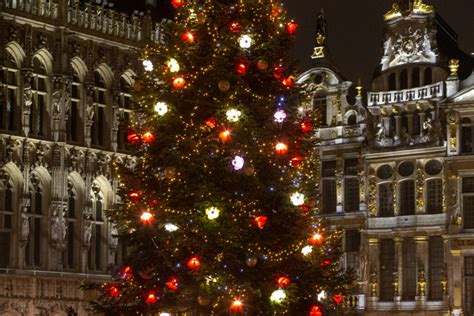 Brussels to halve number of Christmas lights this year