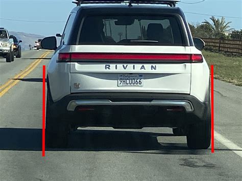 Cybertruck vs Rivian R1T size and design comparison -- parked next to each other | Page 3 ...