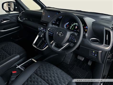 New Toyota Voxy Hybrid Photos, Photo Gallery - Sgcarmart