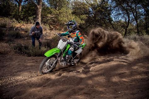 2016 Kawasaki KLX 140 / KLX 140L Review - Top Speed