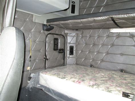 Freightliner Classic XL Truck Interior, Big Rig, Freightliner, Interiors, Bed, Classic ...