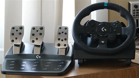 Logitech G923 Racing Wheel and Pedals for PS 5, PS4 and PC featuring ...