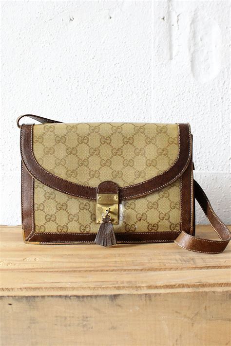 Vintage Gucci Monogram Lock Purse – OMNIA