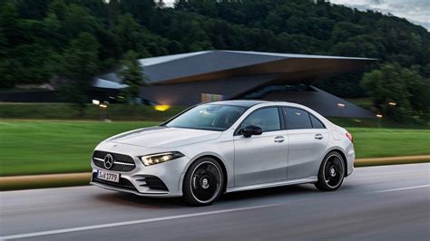 Mercedes Classe A Sedan global é revelado e pode virar nacional