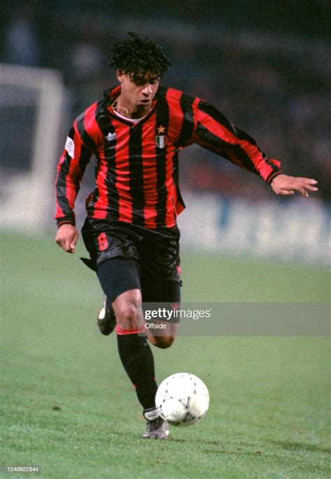 09 December 1992 Eindhoven - Champions League - PSV v AC Milan, Frank... News Photo - Getty Images