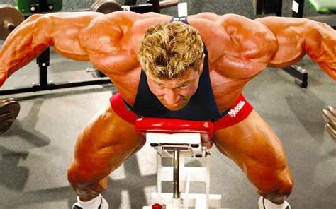 How to Perform Rear Delt Raises with Perfect Form