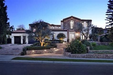 √ Kylie Jenner House Tour 2021 - Kris Jenner S House Take A Tour Of The ...