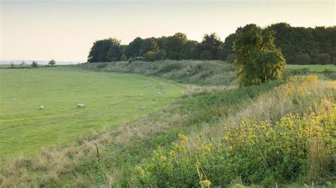 Durrington Walls, Stonehenge Landscape walk | Stonehenge, Landscape ...