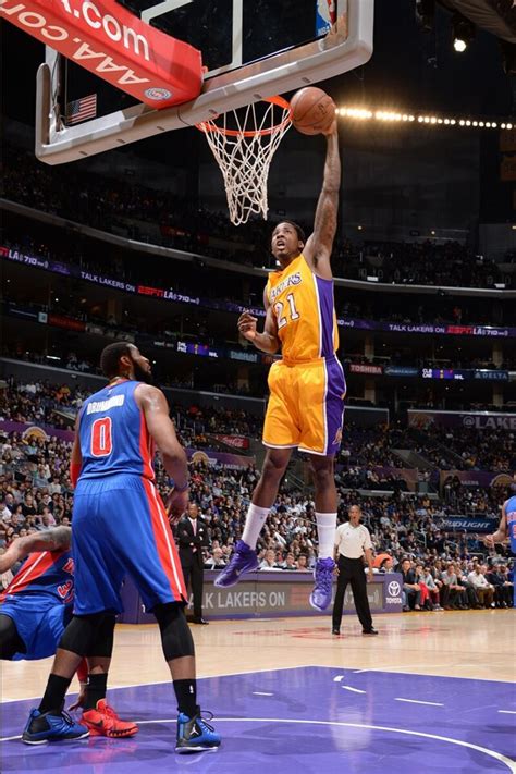 Photos: Lakers vs. Pistons (3/10/15) Photo Gallery | NBA.com