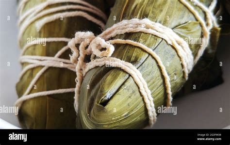 Traditional Chinese food zongzi Stock Photo - Alamy