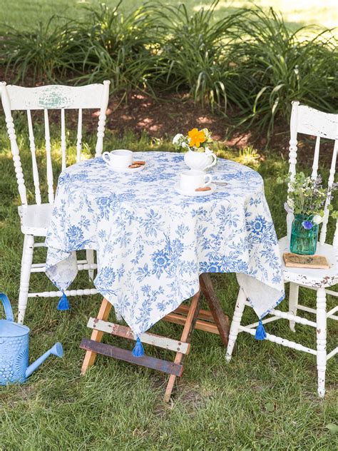 Felicity's Flowers Tablecloth | Linens & Kitchen, Tablecloths :Beautiful Designs by April Cornell