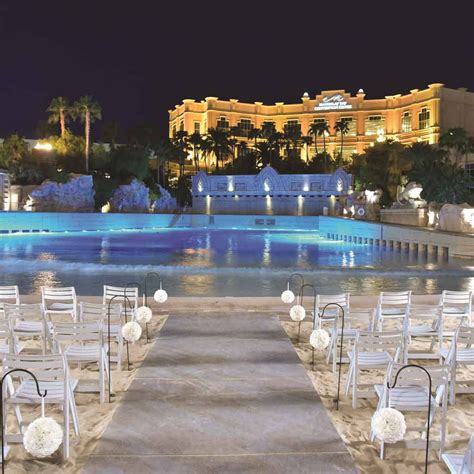 18 Unique Las Vegas Wedding Venues | Frost + Sun