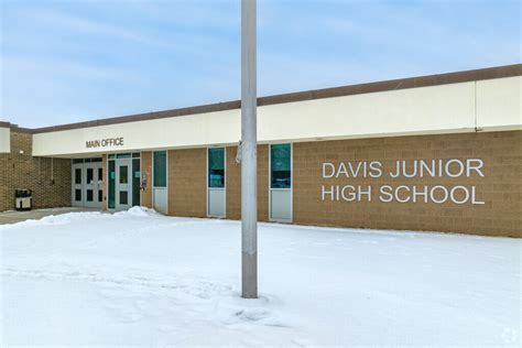 Davis Junior High School, Rankings & Reviews - Homes.com