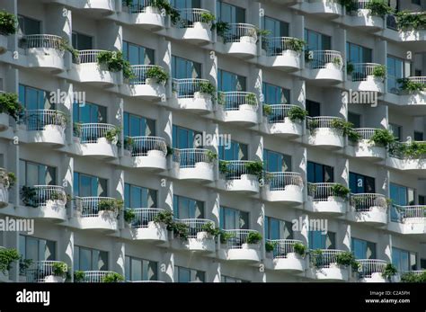 Balcony singapore hi-res stock photography and images - Alamy