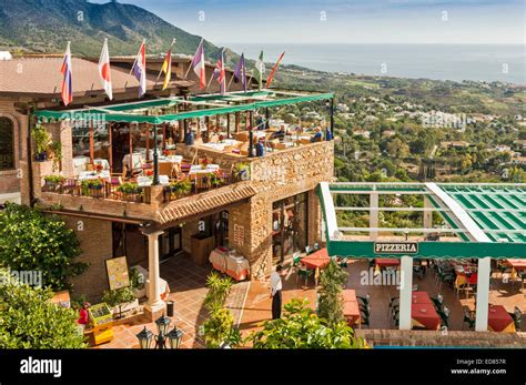 MIJAS PUEBLO CLIFF TOP RESTAURANT OVERLOOKING THE COSTA DEL SOL SPAIN Stock Photo - Alamy