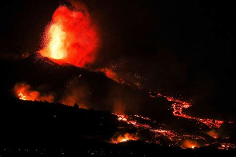 Giant rivers of lava caught on video oozing down street after eruption