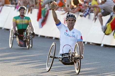 Alex Zanardi won his second gold medal in Paralympics, London 2012. | Cycling Passion