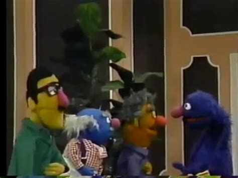 Classic Sesame Street - Waiter Grover Prepares a Birthday Party - YouTube