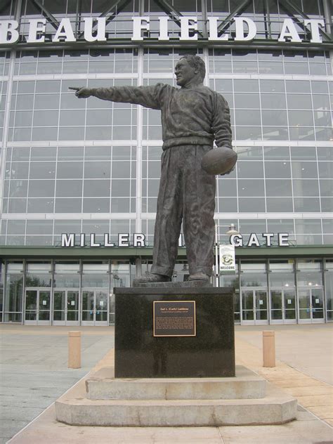 "Curly" Lambeau Statue | Outside of Lambeau Field in Green B… | Flickr