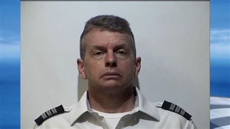 American Airlines: Pilot arrested for 2015 Kentucky triple homicide ...