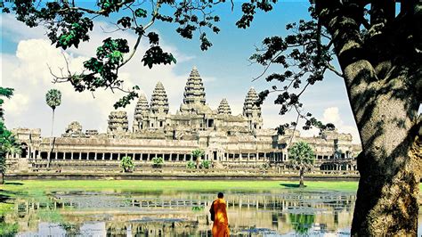 Angkor Wat - 7th Wonder of the World - Angkor Archeological Park - Angkor Wat Guide - What to ...