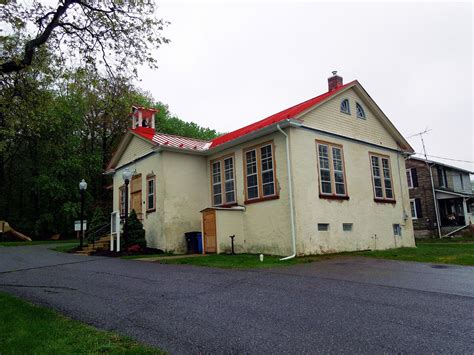 Focusing On Travel : Pennsylvania's Historic Schools