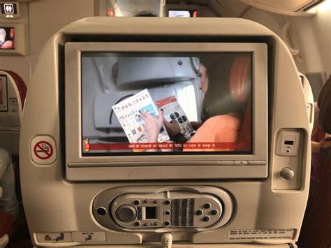 Review: Air India 787 Economy Class Mumbai - Delhi - Live from a Lounge